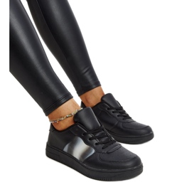 Schwarze Lederschuhe mit dekorativer Schnalle