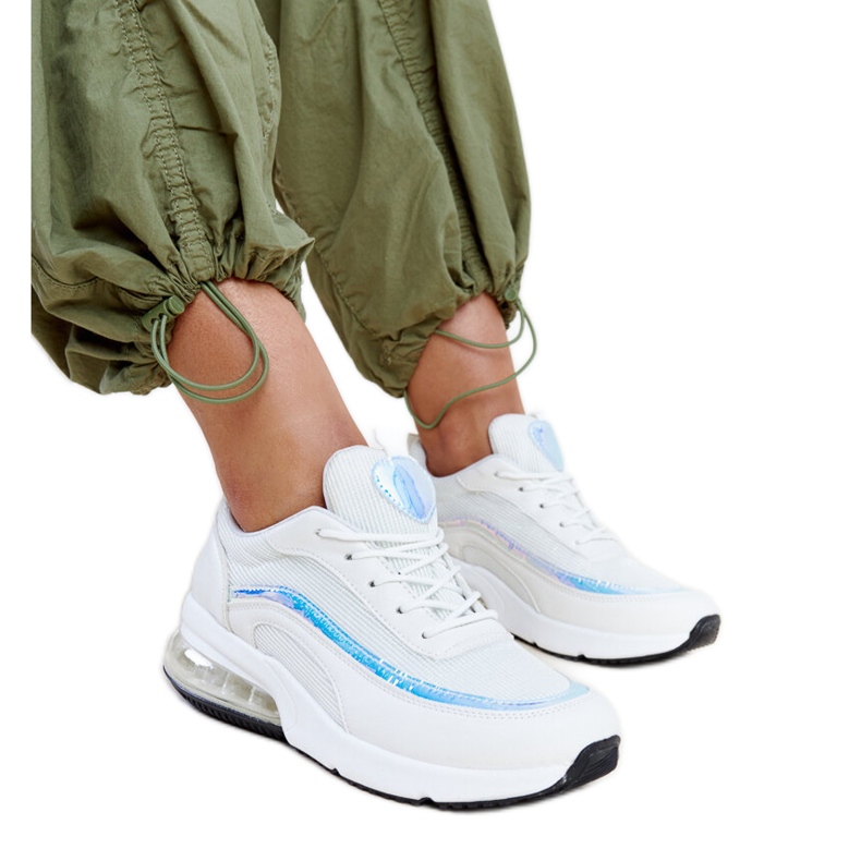 Weiße Turnschuhe mit Jelek-Hologramm