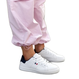 Weiße Gioya-Sneaker aus Öko-Leder