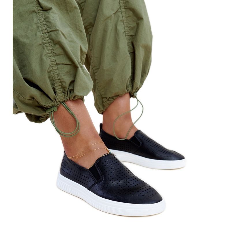 Schwarze, durchbrochene Dafina-Sneaker zum Hineinschlüpfen