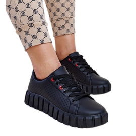 Schwarze Sneaker mit massiver Nesibe-Sohle