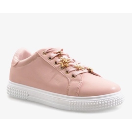 Braune Sandalen mit Klettverschluss auf flacher Sohle