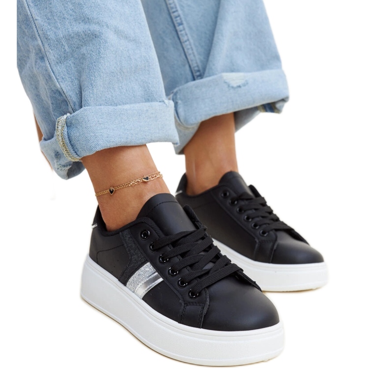 Schwarze Basmalia-Sneaker