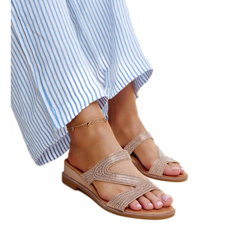 Rosa Hausschuhe mit niedrigem Keilabsatz von Asker