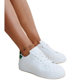 Weiße und grüne Akila-Sneaker