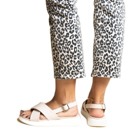 Beigefarbene Burnet-Plateausandalen