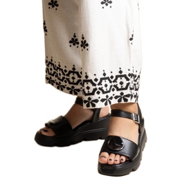 Schwarze Keilsandaletten aus Maddison-Öko-Leder