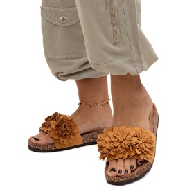 Flip-Flops mit Blumen auf einer Korksohle von Almida braun