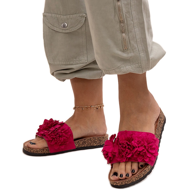 Flip-Flops mit Blumen auf einer Korksohle von Almida rosa