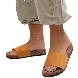 Klassische Flip-Flops mit Matilte-Korksohle braun