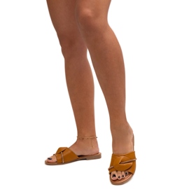 Hüte, verziert mit einem Riemen mit Amari-Zirkonen braun