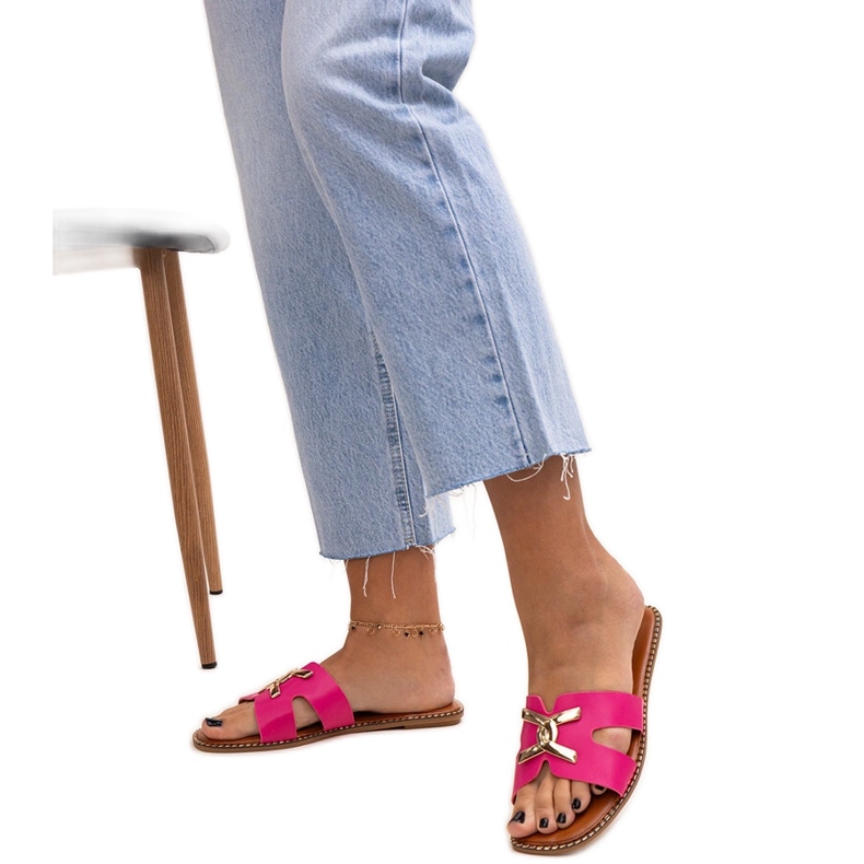 Dunkelrosa Slider mit Razanna-Schnalle