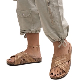 Hausschuhe mit glänzender Ribera-Korksohle braun