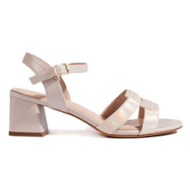 Beige glänzende Damensandalen von Sergio Leone