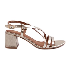 Ledersandalen mit niedrigem Absatz Maciejka 06653-25 Gold golden