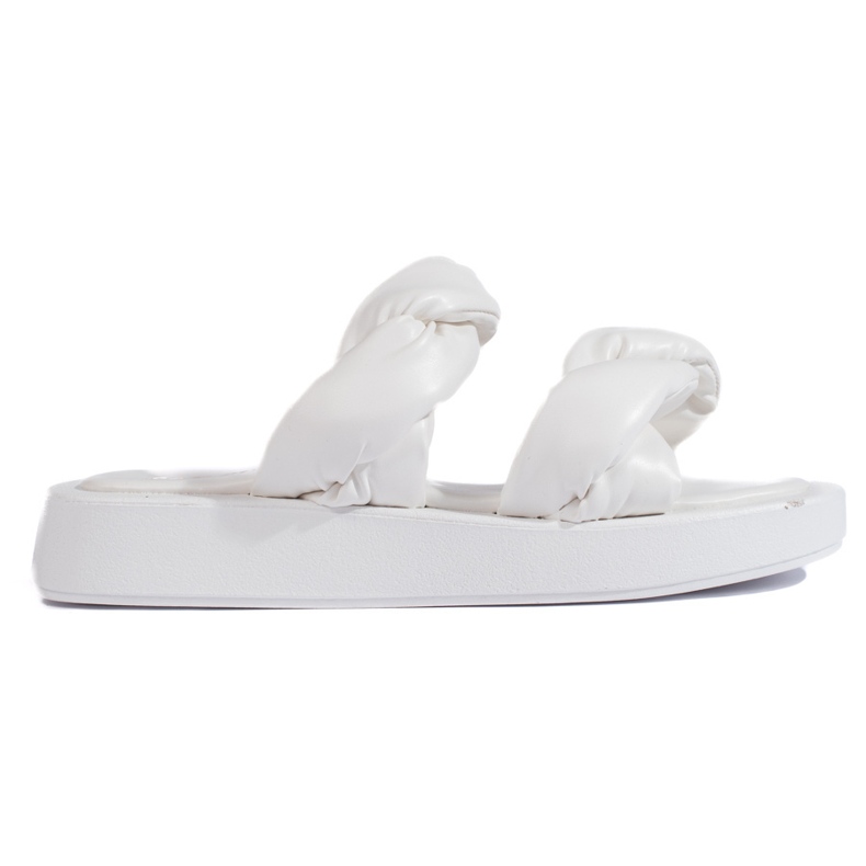 Weiße Flip-Flops mit dicker Sohle