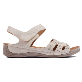 Hellbeige Damensandalen mit niedrigem Keilabsatz