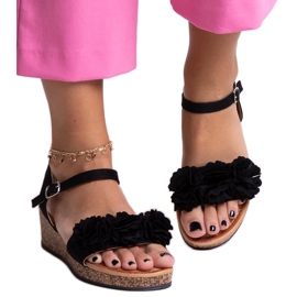 Schwarze Keilsandalen mit Meaza-Blumen