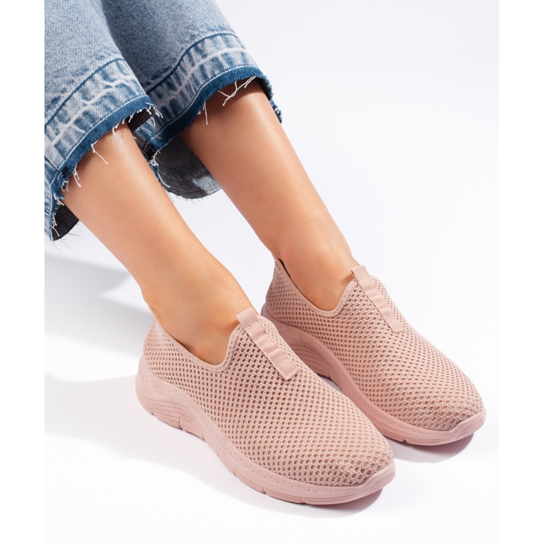 Sneaker aus rosa Textil