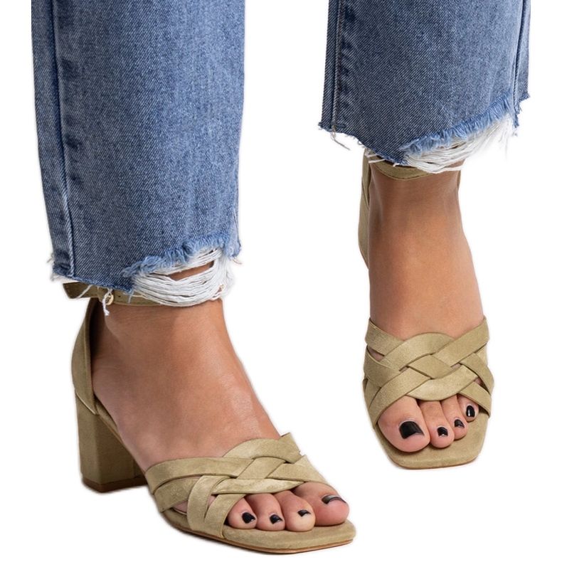 Grüne Sandaletten mit hohen Absätzen von Wajda