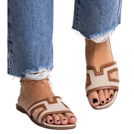 Braune klassische Baya-Flip-Flops beige