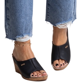 Schwarze Keilsandalen aus Öko-Leder Penelopina