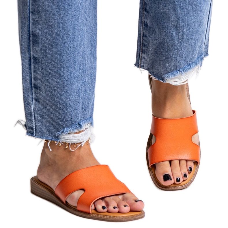 Orangefarbene Flip-Flops aus Öko-Leder von Kajetana