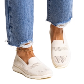 Beigefarbene Sneaker mit Schaumstoffsohle von Rahima