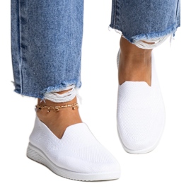 Absolut weiße Slip-On-Sneaker