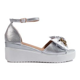 Silberne Keilsandalen