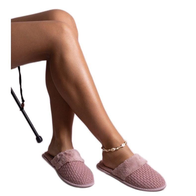 Rosa Hausschuhe, verziert mit Sira-Garn