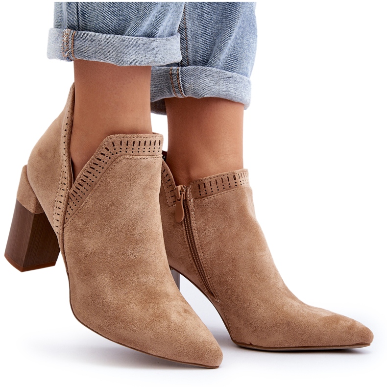 Bella Paris Beige Stiefeletten mit durchbrochenem Muster