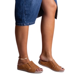 Braune, perforierte Marouna-Pantoletten