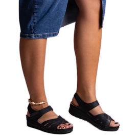 Schwarze Areja-Sandalen mit niedrigem Keilabsatz