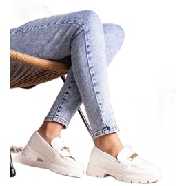 Bez marki Weiße Schuhe mit goldener Schnalle von Anielania