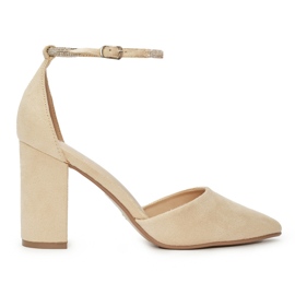 Beige Wildlederpumps mit hohen Absätzen