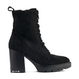 Schwarze Schnürstiefeletten aus Wildleder