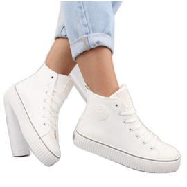 Weiße isolierte High-Top-Sneaker Big Star OO274788