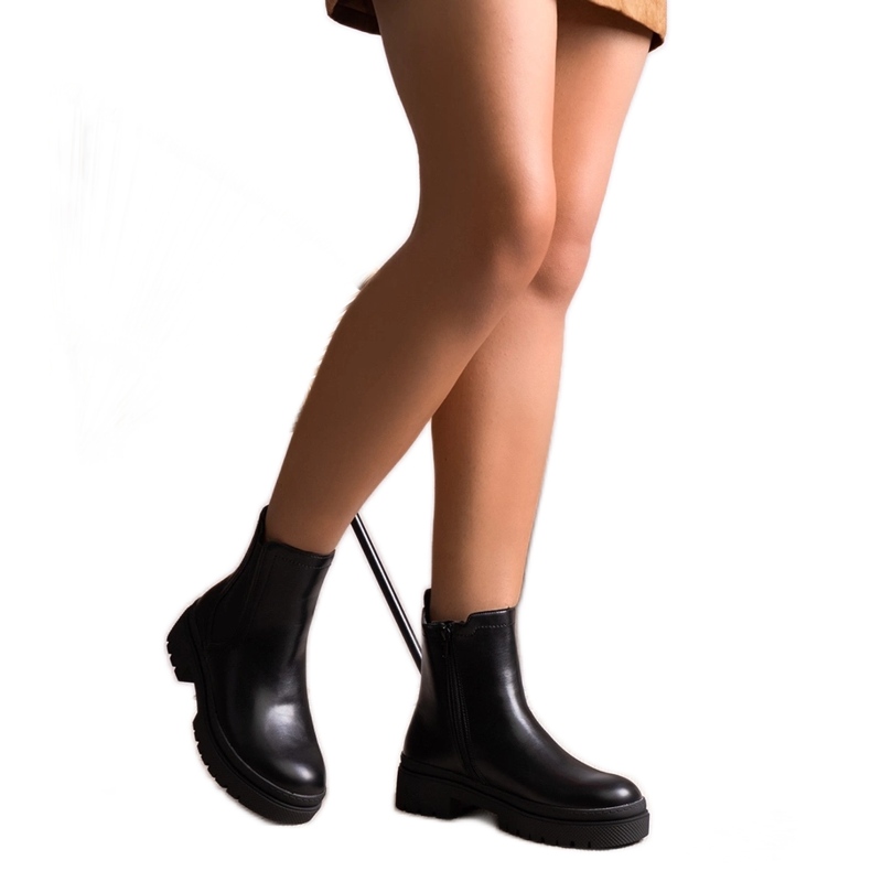 Schwarze isolierte klassische Slip-on-Stiefeletten von Edina