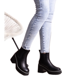 Schwarze Stiefeletten von Lidea