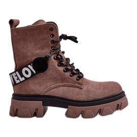 Hohe Wildlederstiefel mit Isolierung in Hellbraun von Danity