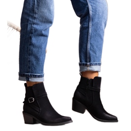 Mihaelas schwarze Stiefeletten mit hohen Absätzen