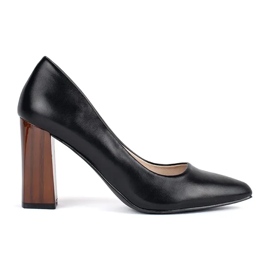 Elegante schwarze Pumps mit hohen Absätzen