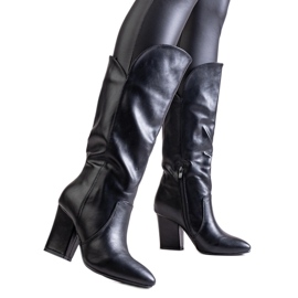 Schwarze Stiefel mit hohen Absätzen aus Amare-Öko-Leder