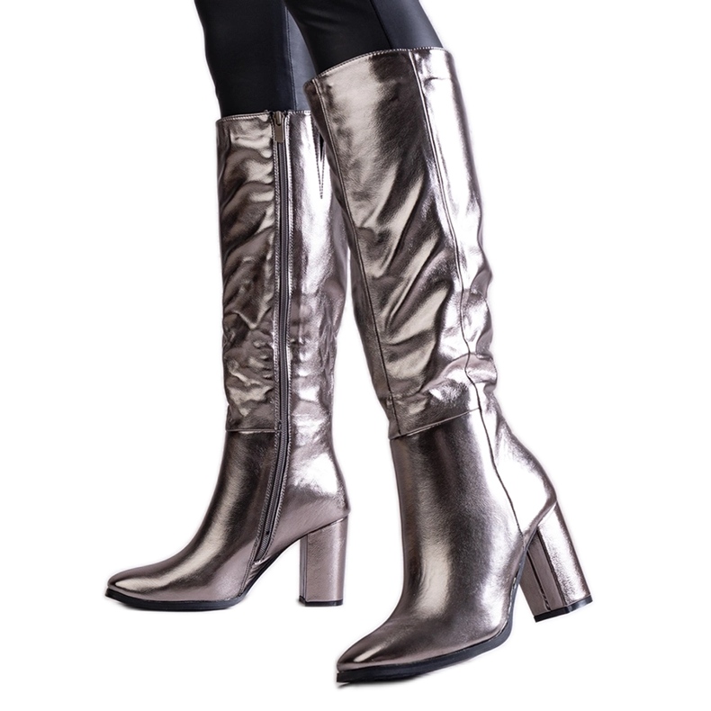 Silberne Stiefel mit hohen Absätzen aus Toume-Öko-Leder silber-