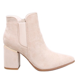 Croix Beige High-Heel-Stiefel mit mandelförmiger Zehenpartie
