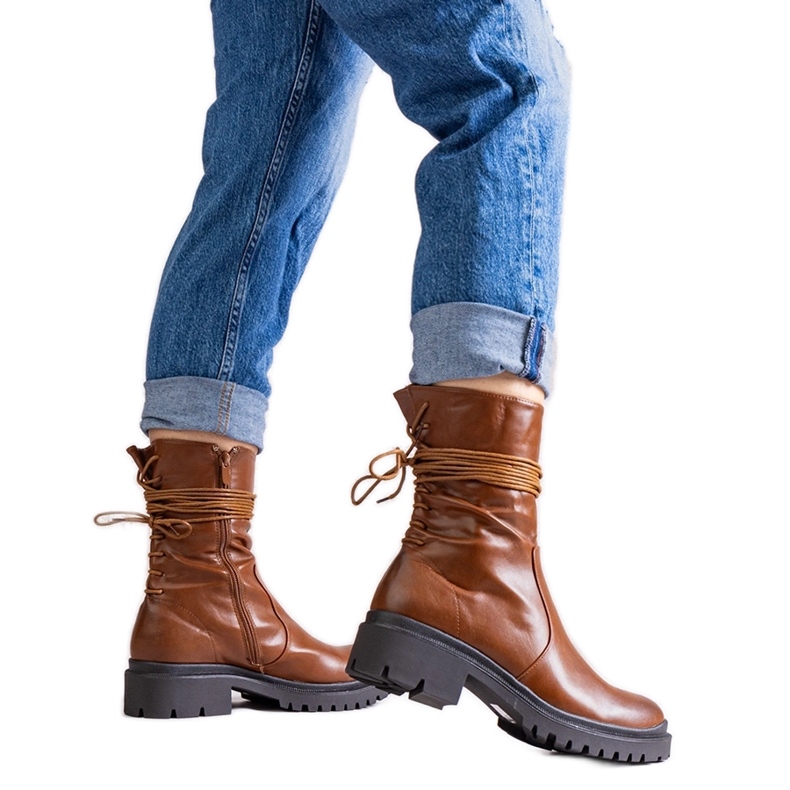 Braune Stiefeletten aus Sahera-Öko-Leder