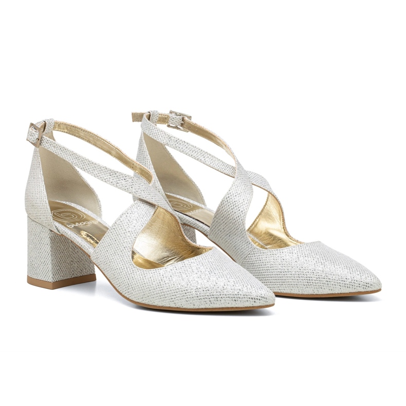 BUTDAM Hochzeitsschuhe mit niedrigem Absatz und silbernen glitzernden Alba-Riemen silber-