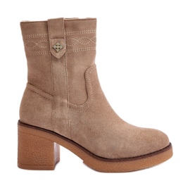 Beige isolierte Damenstiefel mit hohem Absatz Vailia