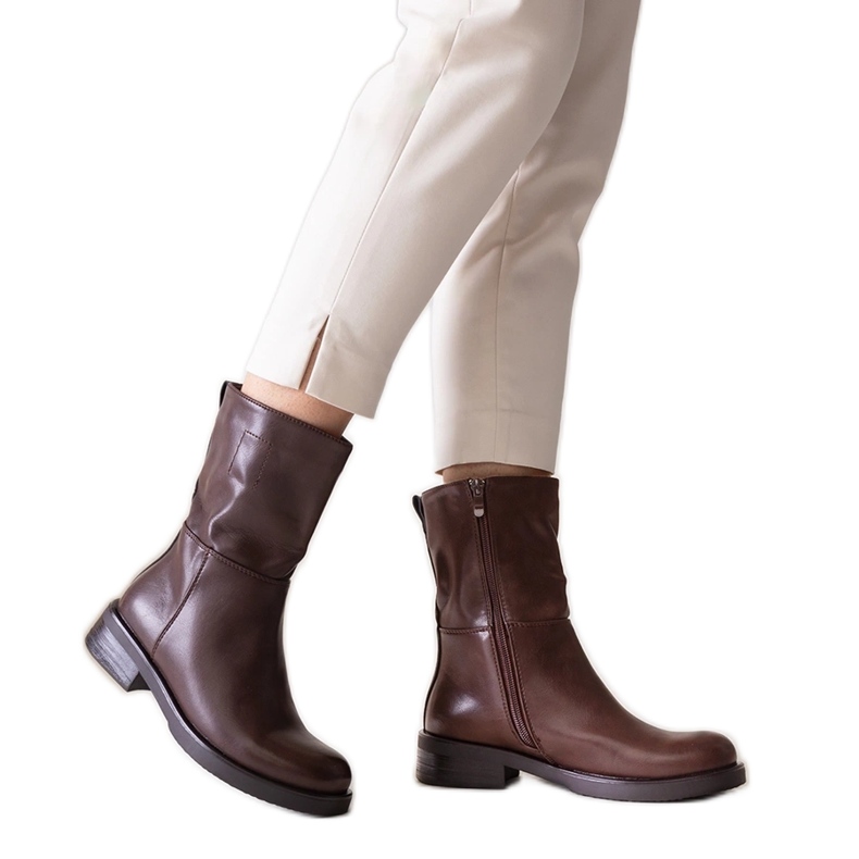 Braune klassische Stiefeletten aus Atiena-Öko-Leder